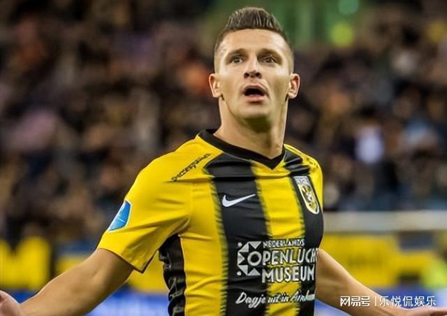 埋下了悬念 埋下了悬念