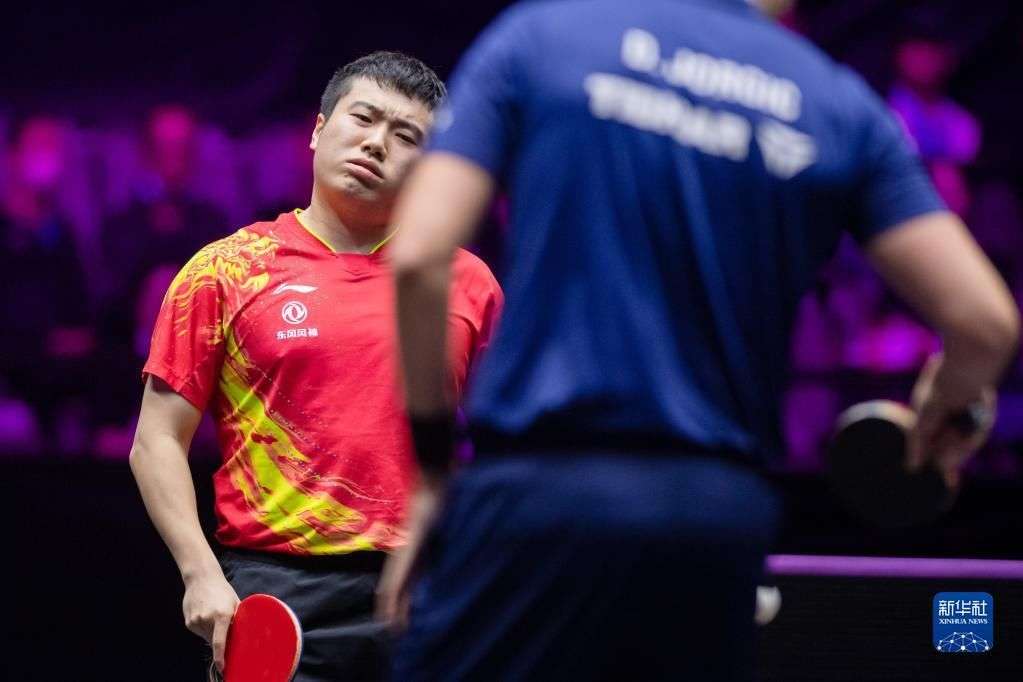 他在肋部的 他在肋部的