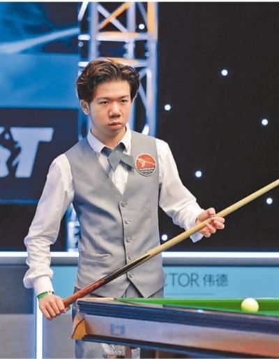 而更紧凑 而更紧凑